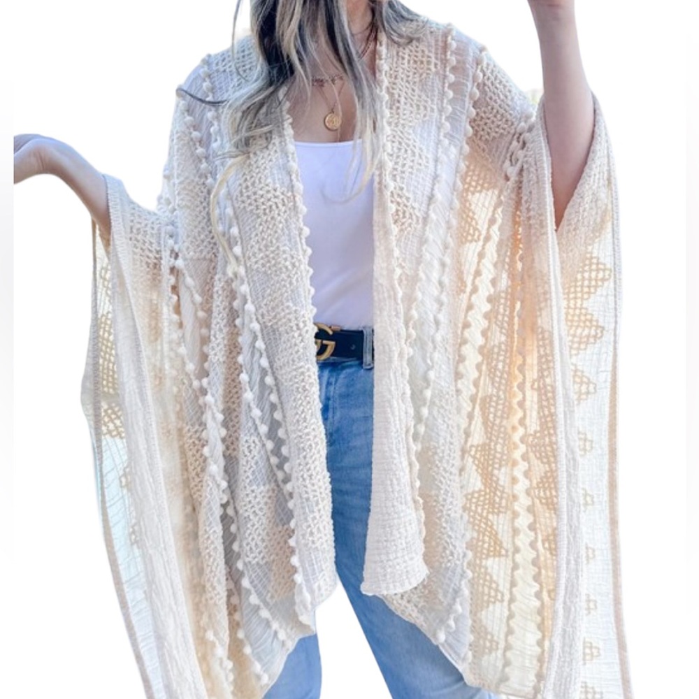 Elegant Cream Knit Women's Top